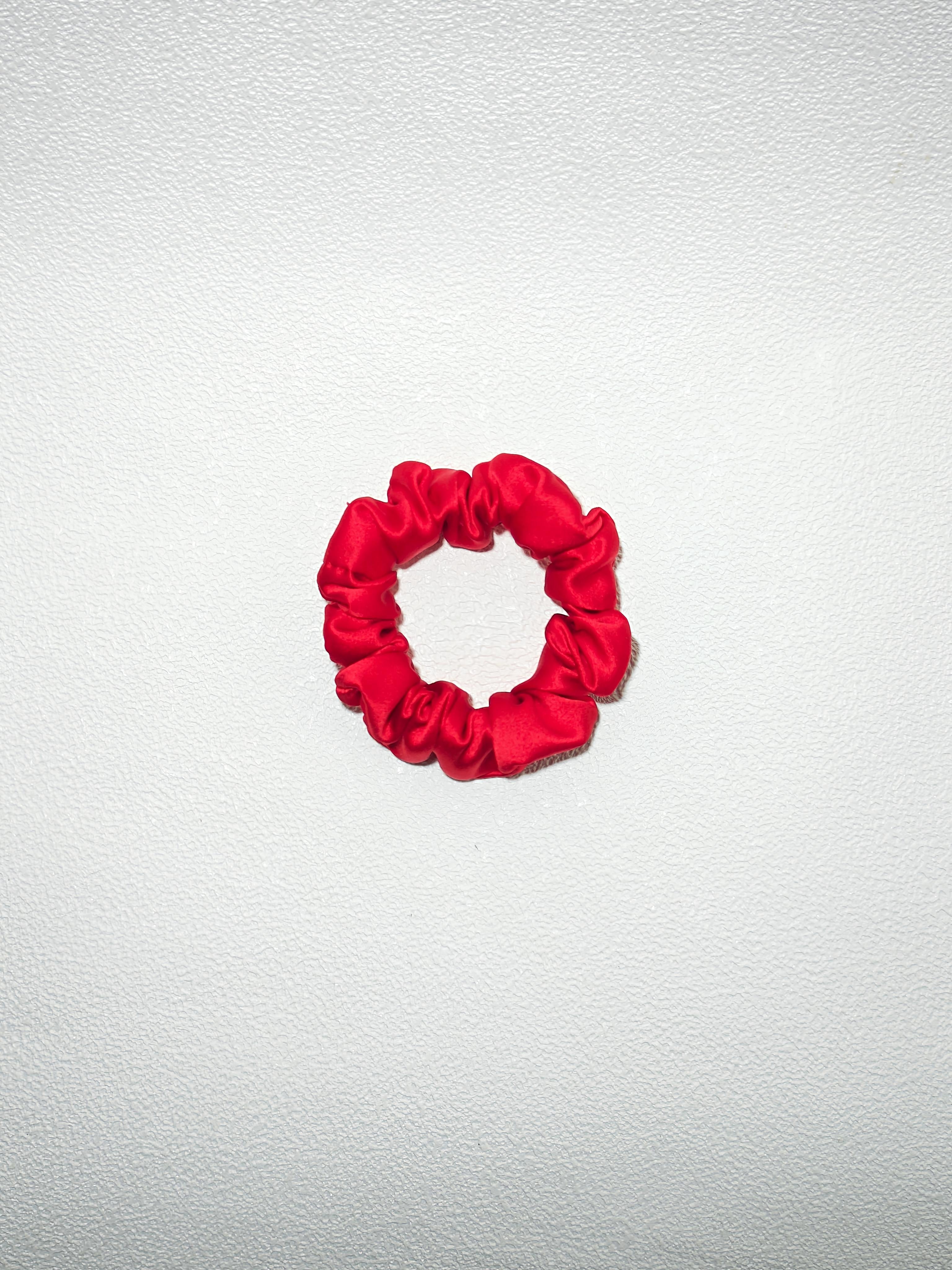 Noir Silk Scrunchie Small