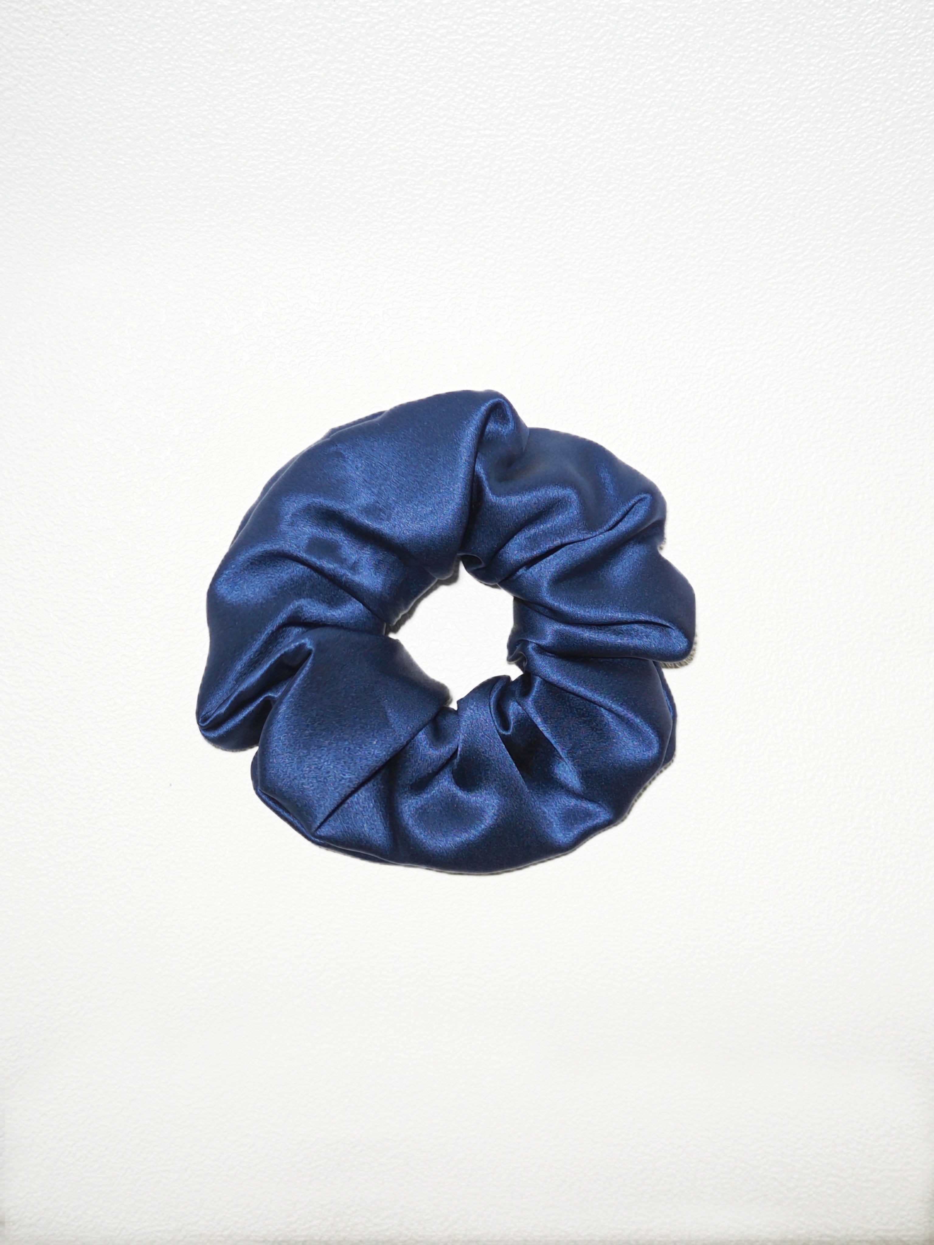 Noir Silk Scrunchie Medium